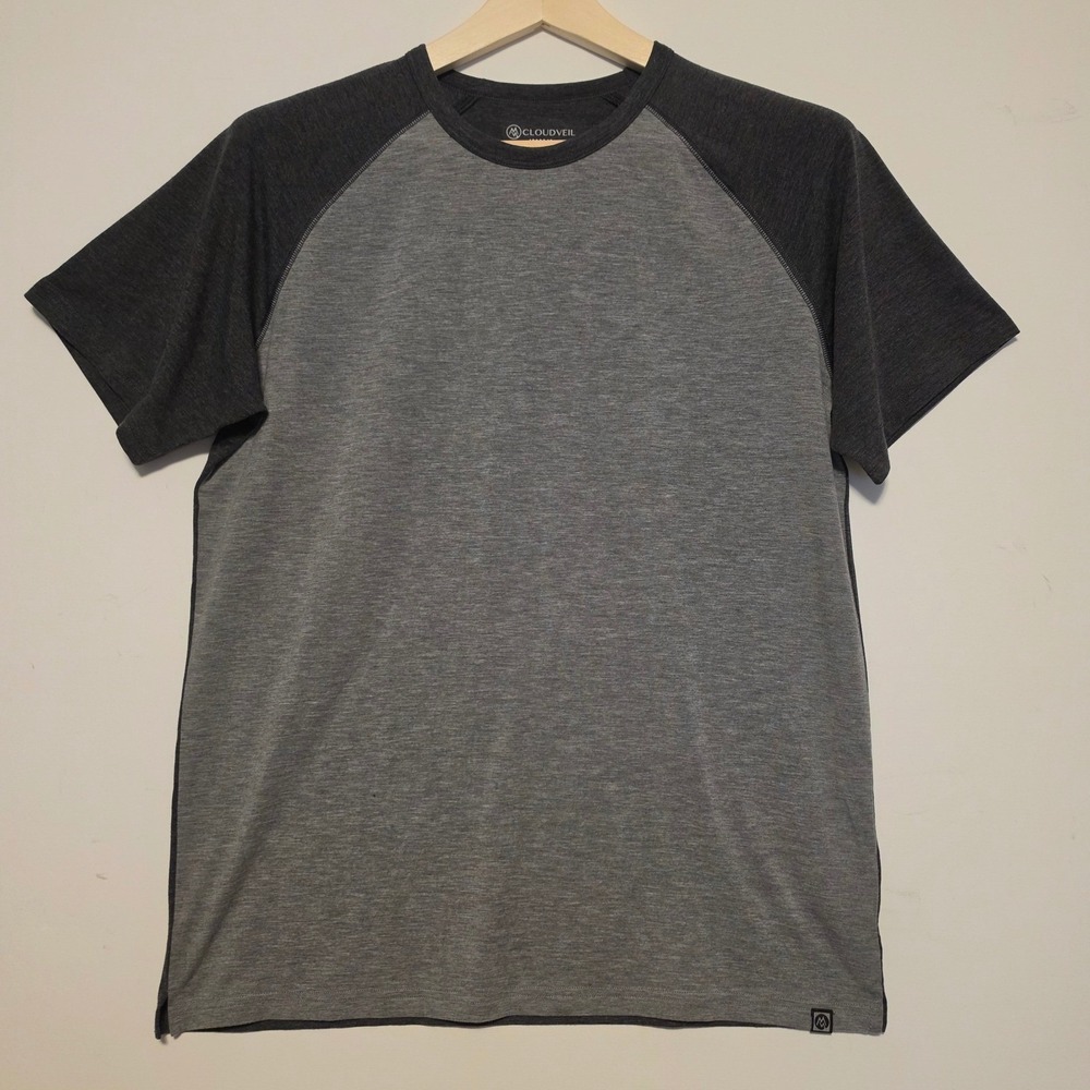 Cloudveil Raglan Two Tone Heather Grey Short Sleeve Tee Shirt Size Small